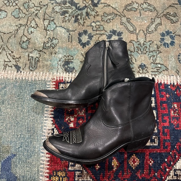 Golden Goose YOUNG Boots in Black - Picture 3 of 11